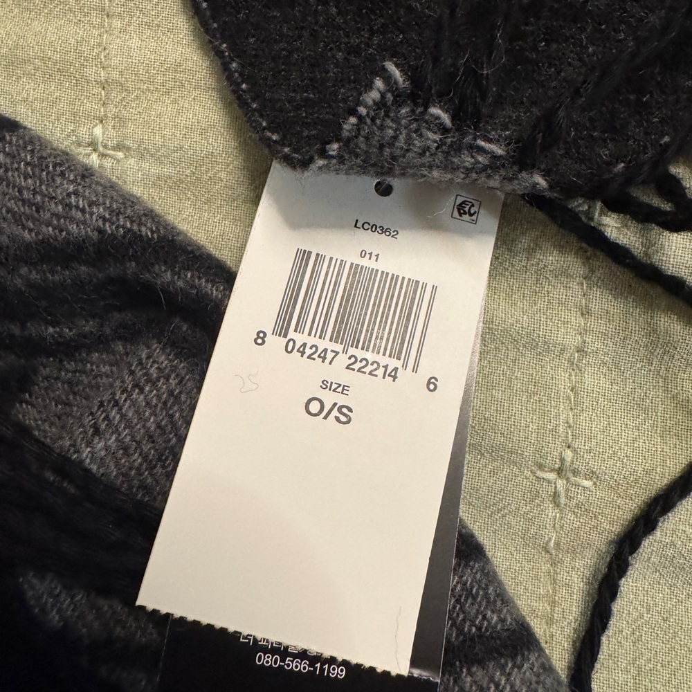 Lauren by Ralph Lauren NWT Equestrian Jacquard Gray wool wrap/cape - Picture 2 of 4